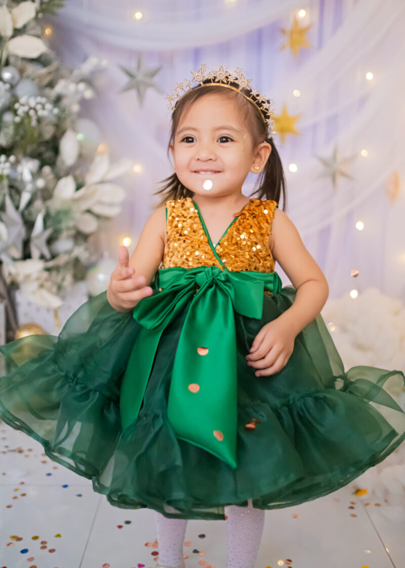 Charis | Hunter Green